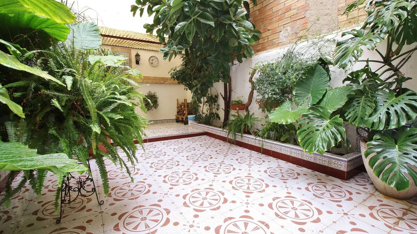 House for sale in the center of Sant Boi, Barcelona. 10