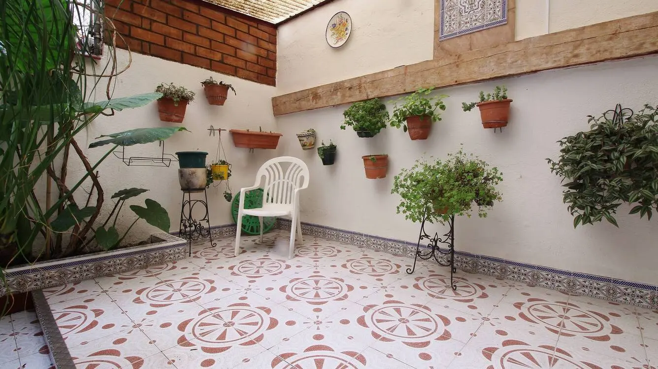 House for sale in the center of Sant Boi, Barcelona. 11