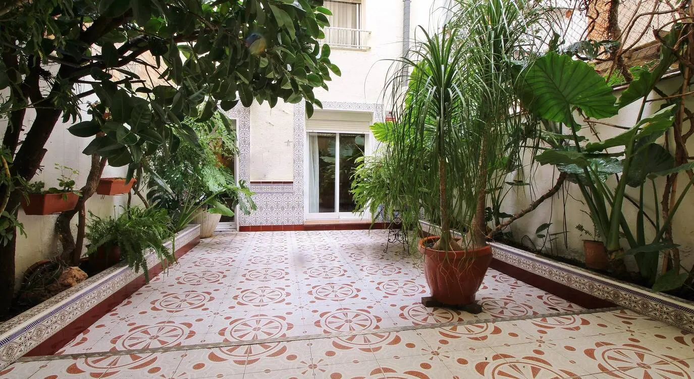 House for sale in the center of Sant Boi, Barcelona. 14
