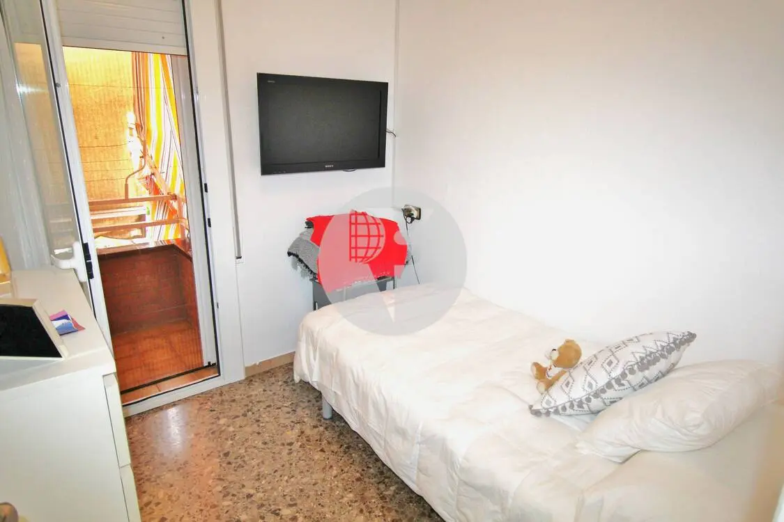Incredible opportunity in the heart of Gavà. 6