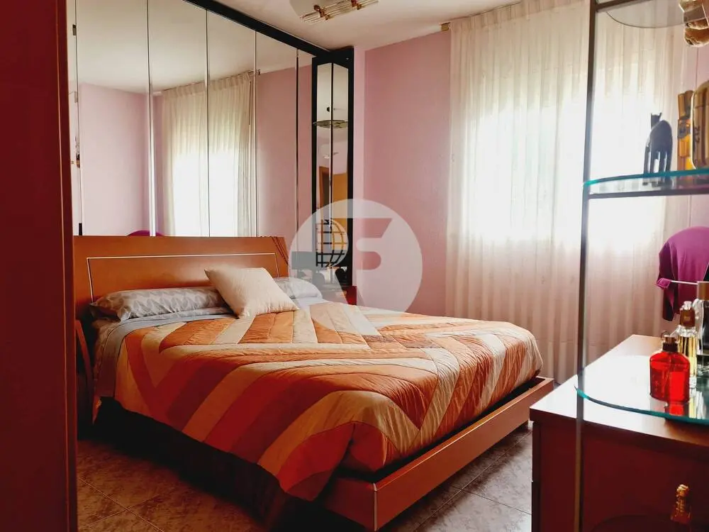 Descobreix l'espai ideal per a la teva família en aquest encantador pis de 104 m² construïts a Parets del Vallés. 13
