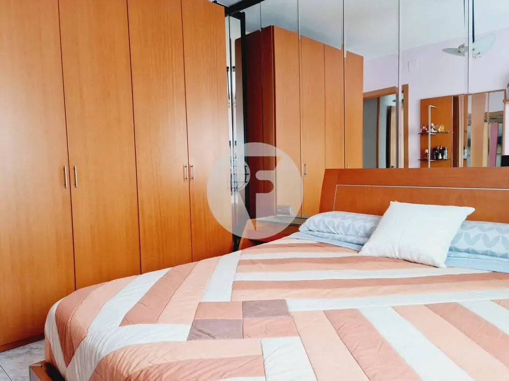 Discover the perfect space for your family in this charming apartment with 104 m² built in Parets del Vallés. 14