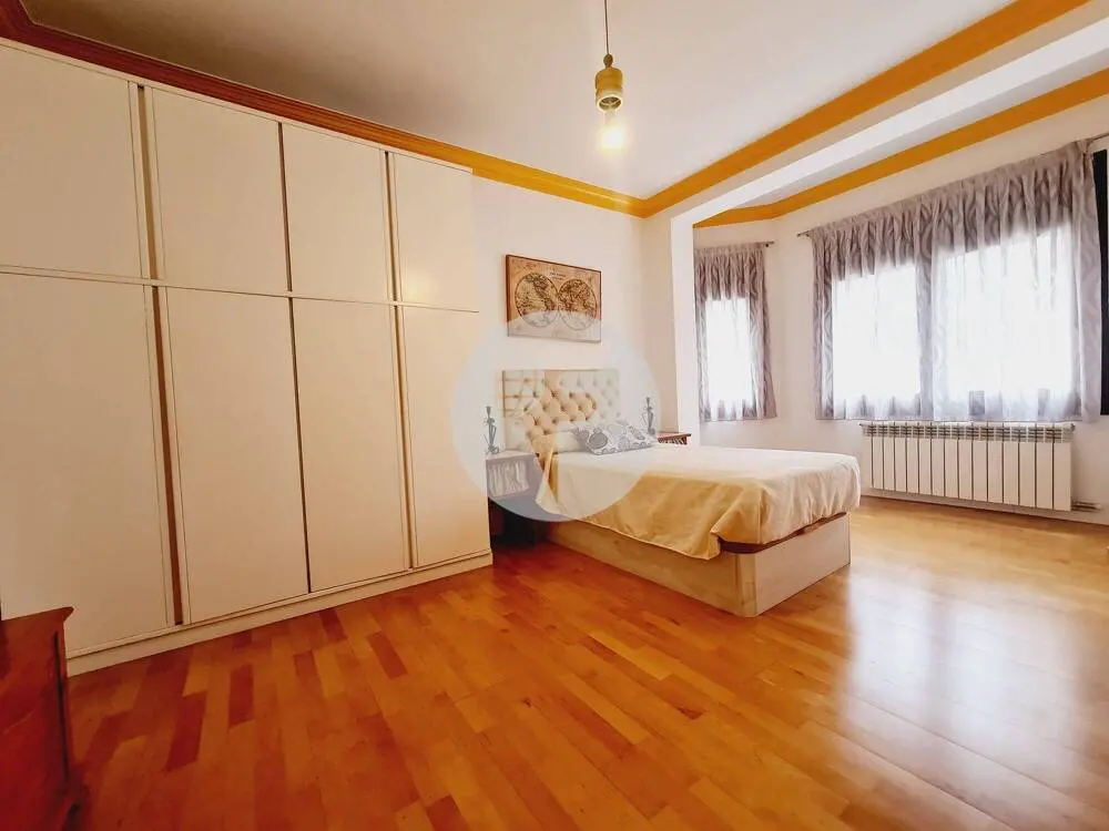 Spacious 4-bedroom apartment in the center of Mollet del Valles. 37
