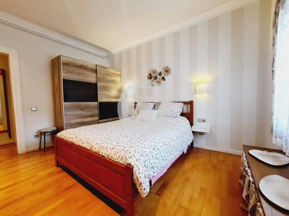 Spacious 4-bedroom apartment in the center of Mollet del Valles. 29