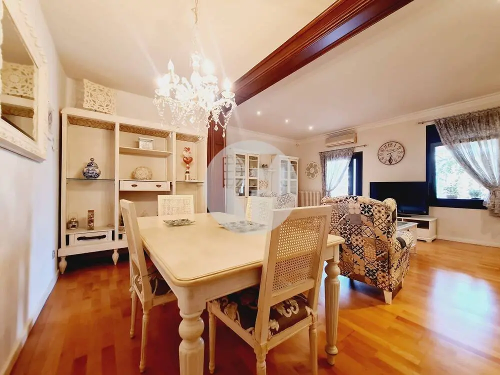 Spacious 4-bedroom apartment in the center of Mollet del Valles. 7