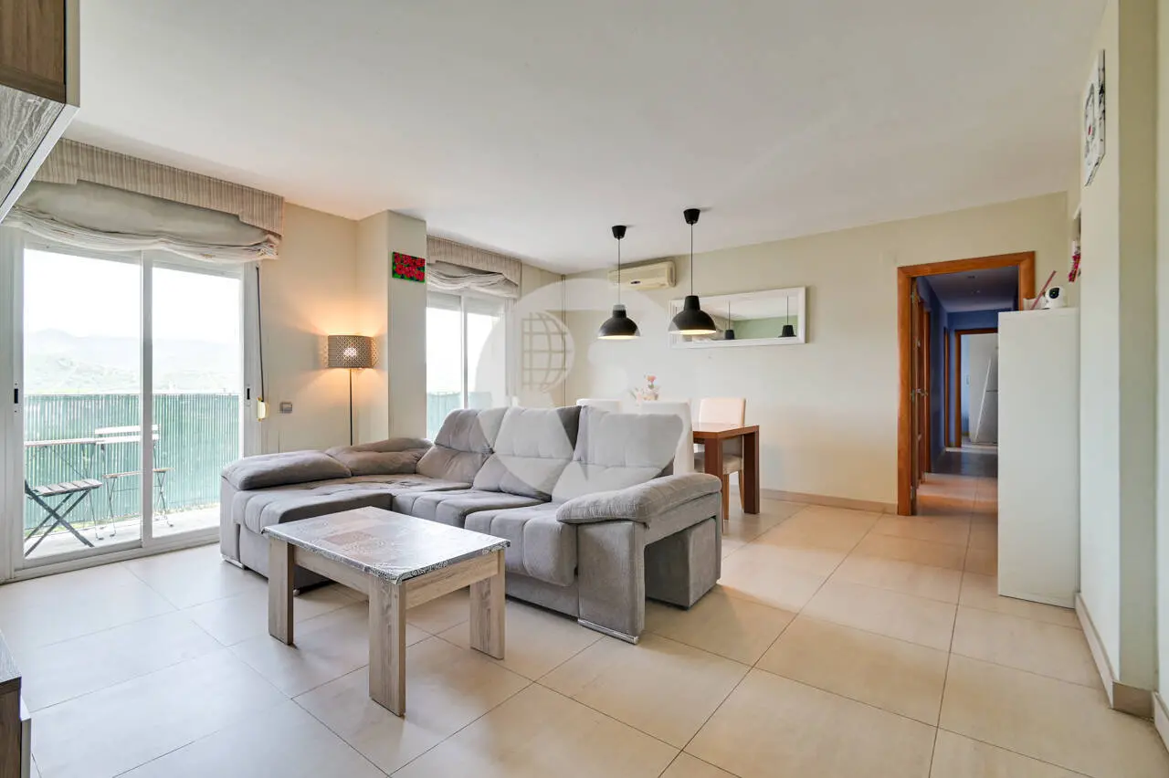 ÁTICO LUMINOSO CON BALCÓN Y 4 HABITACIONES EN CAN PANTIQUET, MOLLET DEL VALLES - imagen 3
