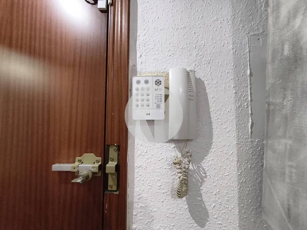 ¡Piso muy luminoso de 3 habitaciones junto a la estación Mollet-Santa Rosa! - imagen 27
