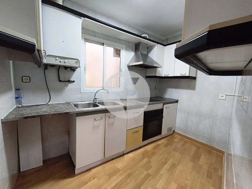 ¡Piso muy luminoso de 3 habitaciones junto a la estación Mollet-Santa Rosa! - imagen 6