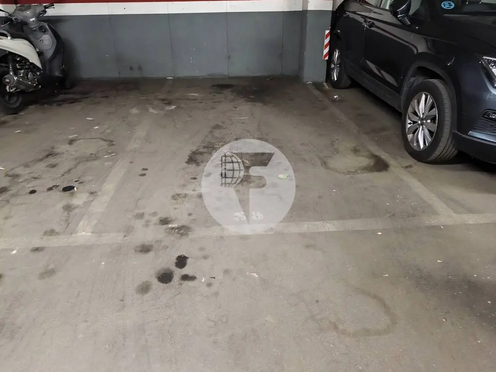 Plazas de aparcamiento en zona Can Pantiquet/ Vallehermoso de Mollet del Valles. - imagen 3