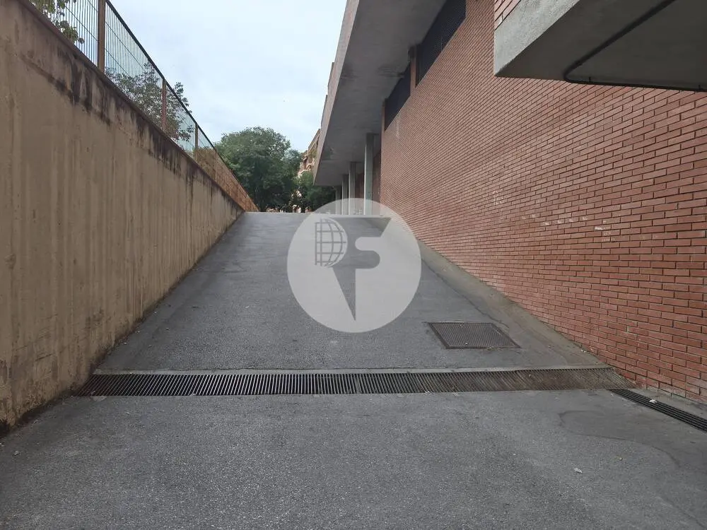 Plazas de aparcamiento en zona Can Pantiquet/ Vallehermoso de Mollet del Valles. - imagen 13