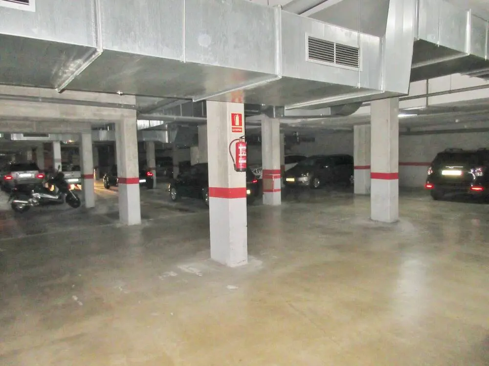 Plaza de parking en venta en Mollet del Vallès 12