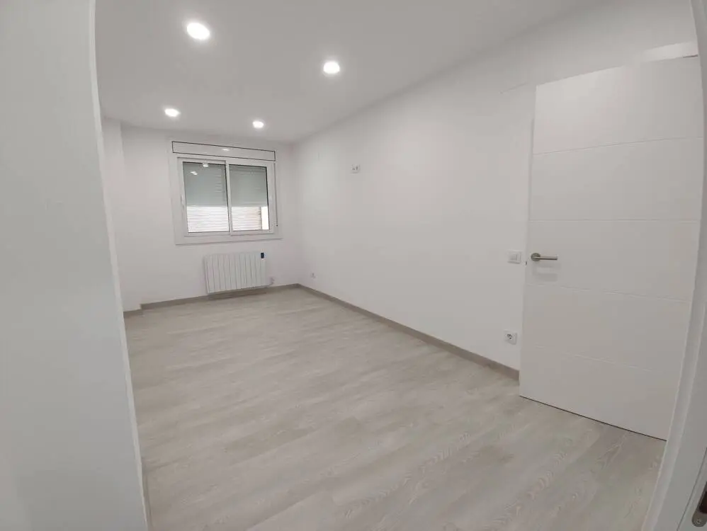 Ground floor apartment for sale in Montmeló. 35