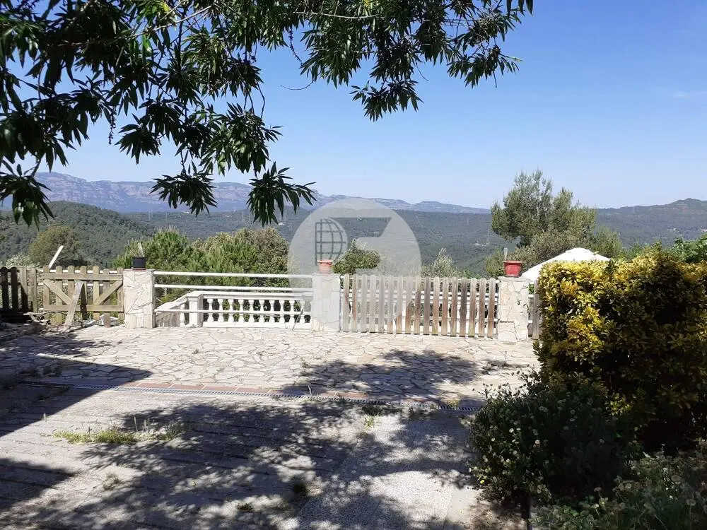 Large house with spectacular panoramic views to El Farell 27