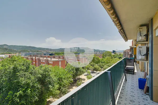 ÀTIC LLUMINÓS AMB BALCÓ I 4 HABITACIONS A CAN PANTIQUET, MOLLET DEL VALLÈS