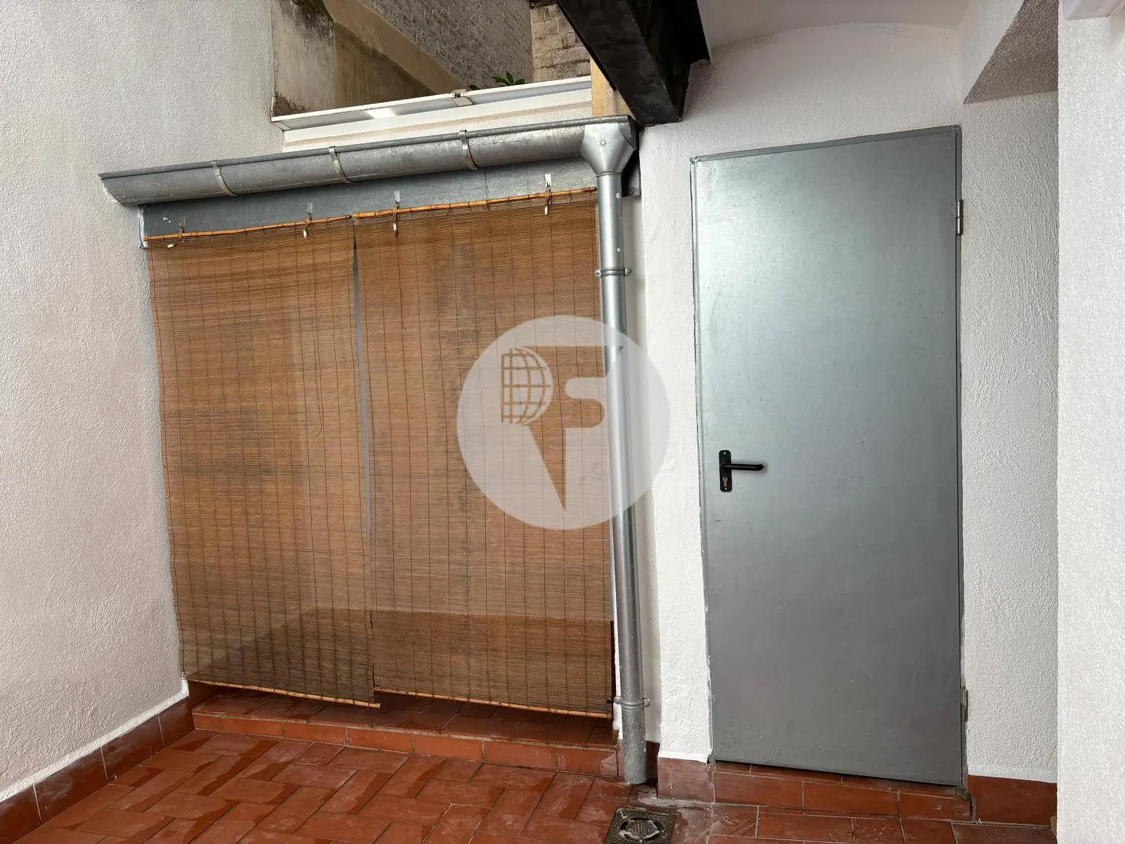 Ground floor with patio in Gracia
 10