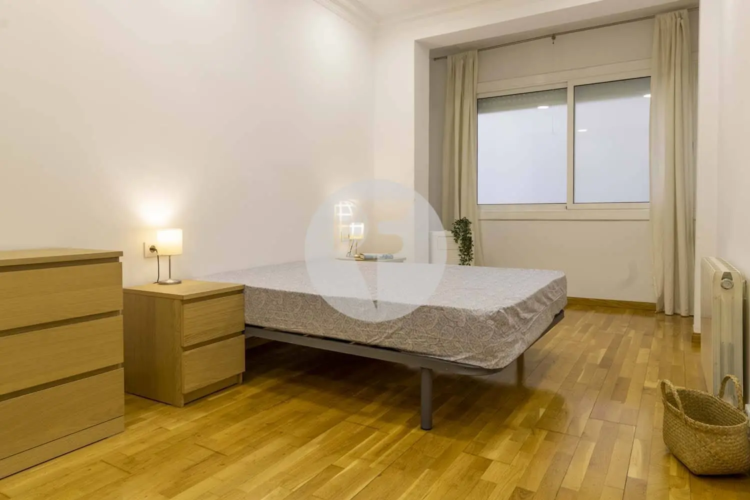Furnished and equipped on Rosselló Street 23
