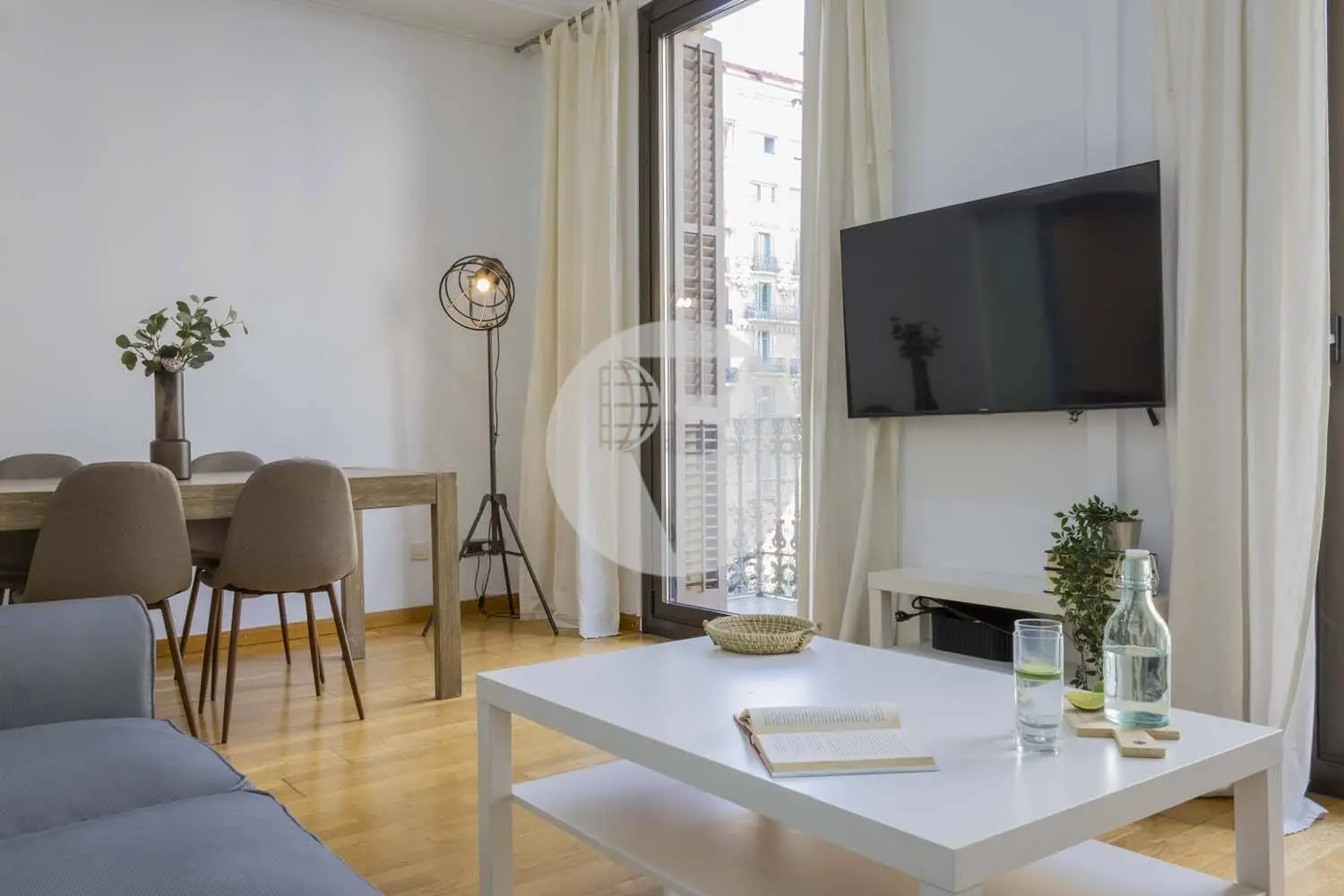 Furnished and equipped on Rosselló Street 32