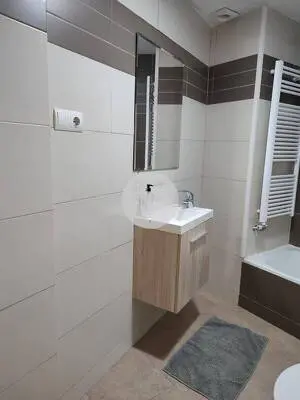 DUPLEX