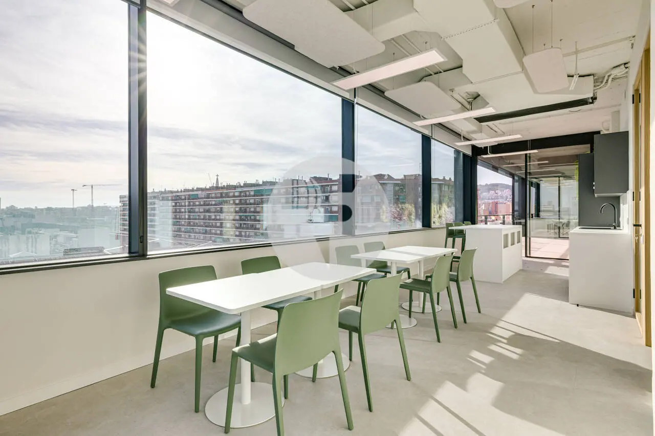 TORRE LLACUNA: EL NUEVO REFERENTE EMPRESARIAL DEL 22@ - imagen 8