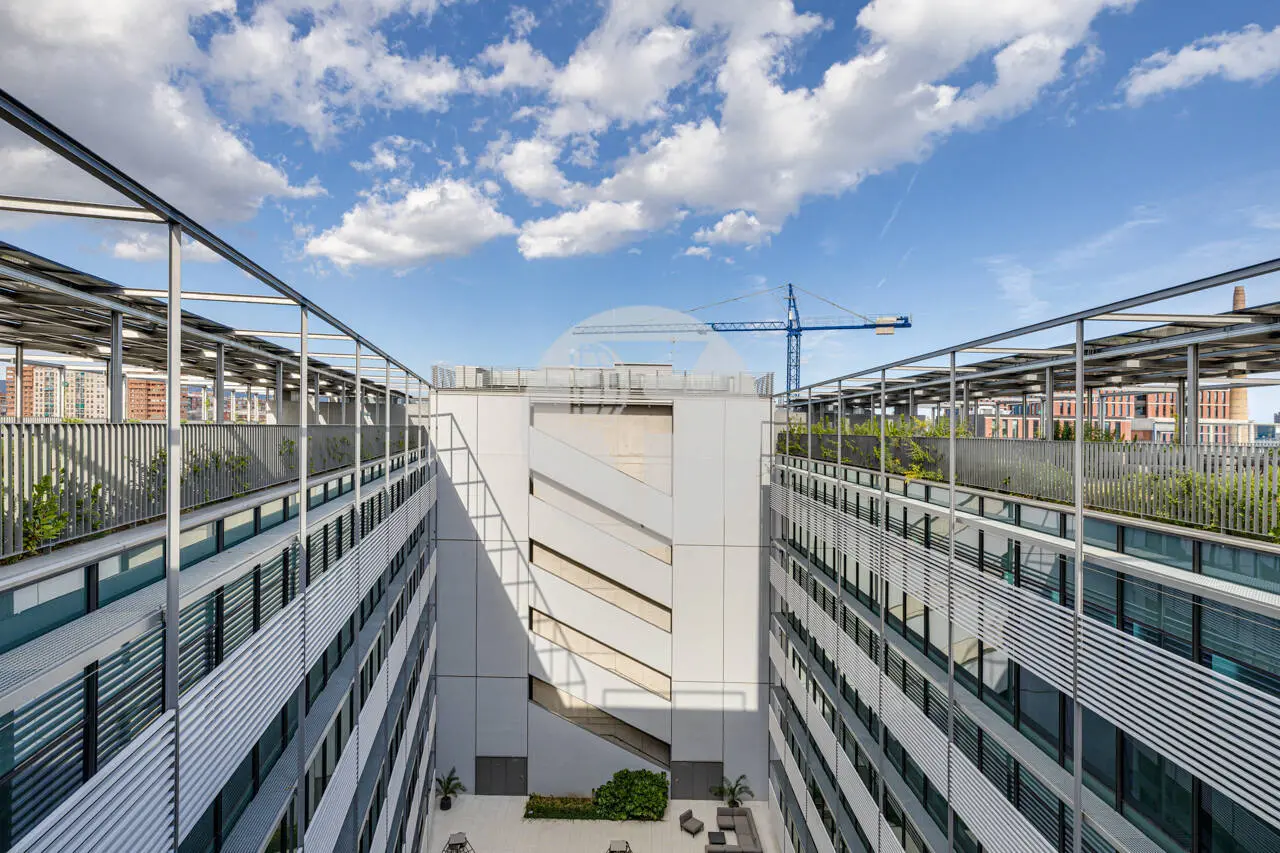 OFICINA IMPLANTADA EN ALQUILER EN EL EDIFICIO HIIT | DISEÑO, SOSTENIBILIDAD Y TERRAZAS - imagen 24