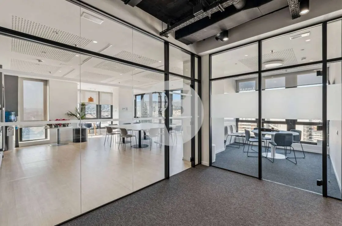 OFICINA CON VISTAS AL MAR Y TERRAZA PRIVATIVA – AVENIDA DIAGONAL, BARCELONA