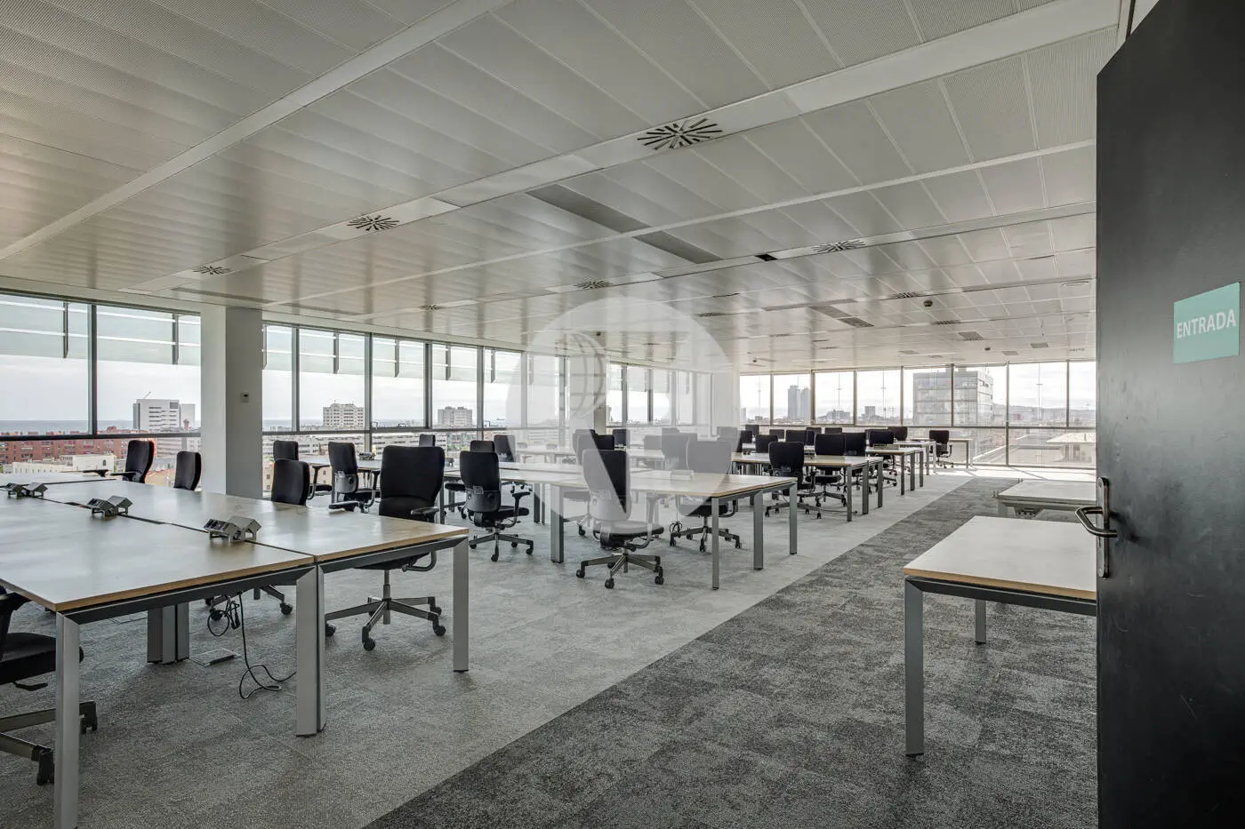 ON BUILDING - imagen 6