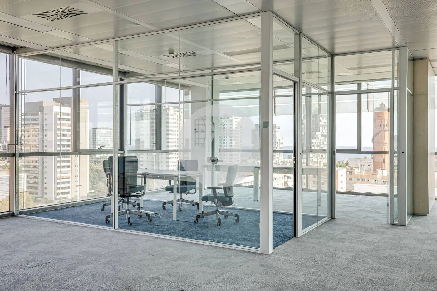 ON BUILDING - imagen 9