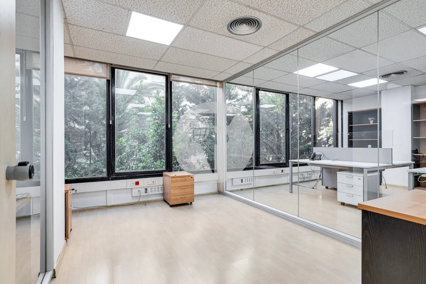 TRAVESSERA DE LES CORTS - imagen 14