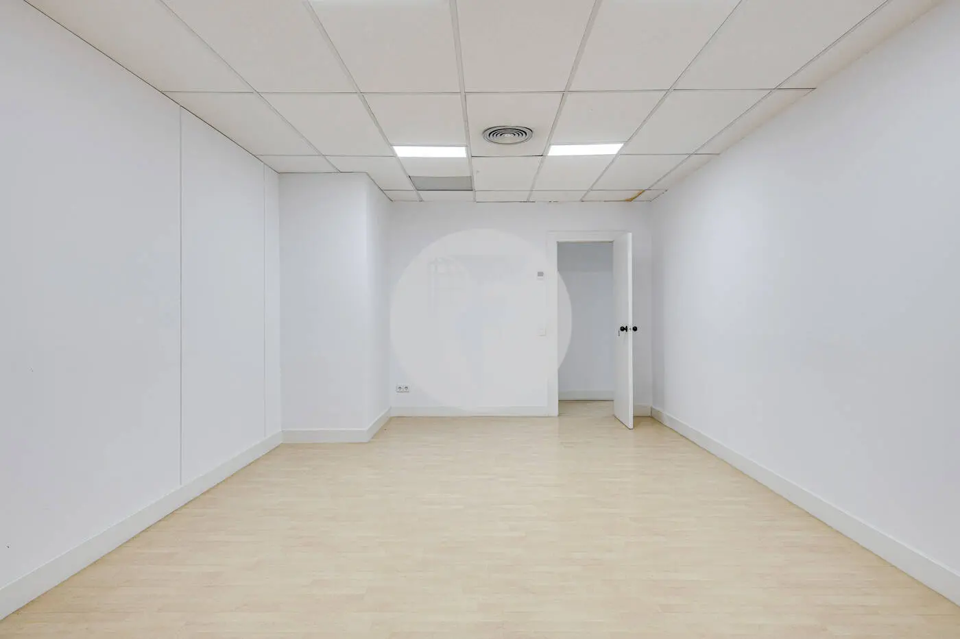 TRAVESSERA DE LES CORTS - imagen 18