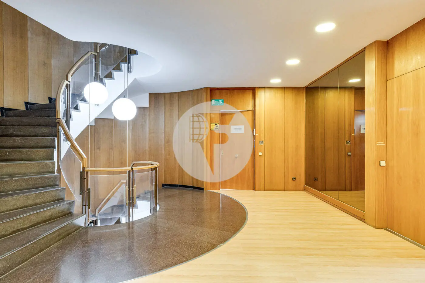 TRAVESSERA DE LES CORTS - imagen 33