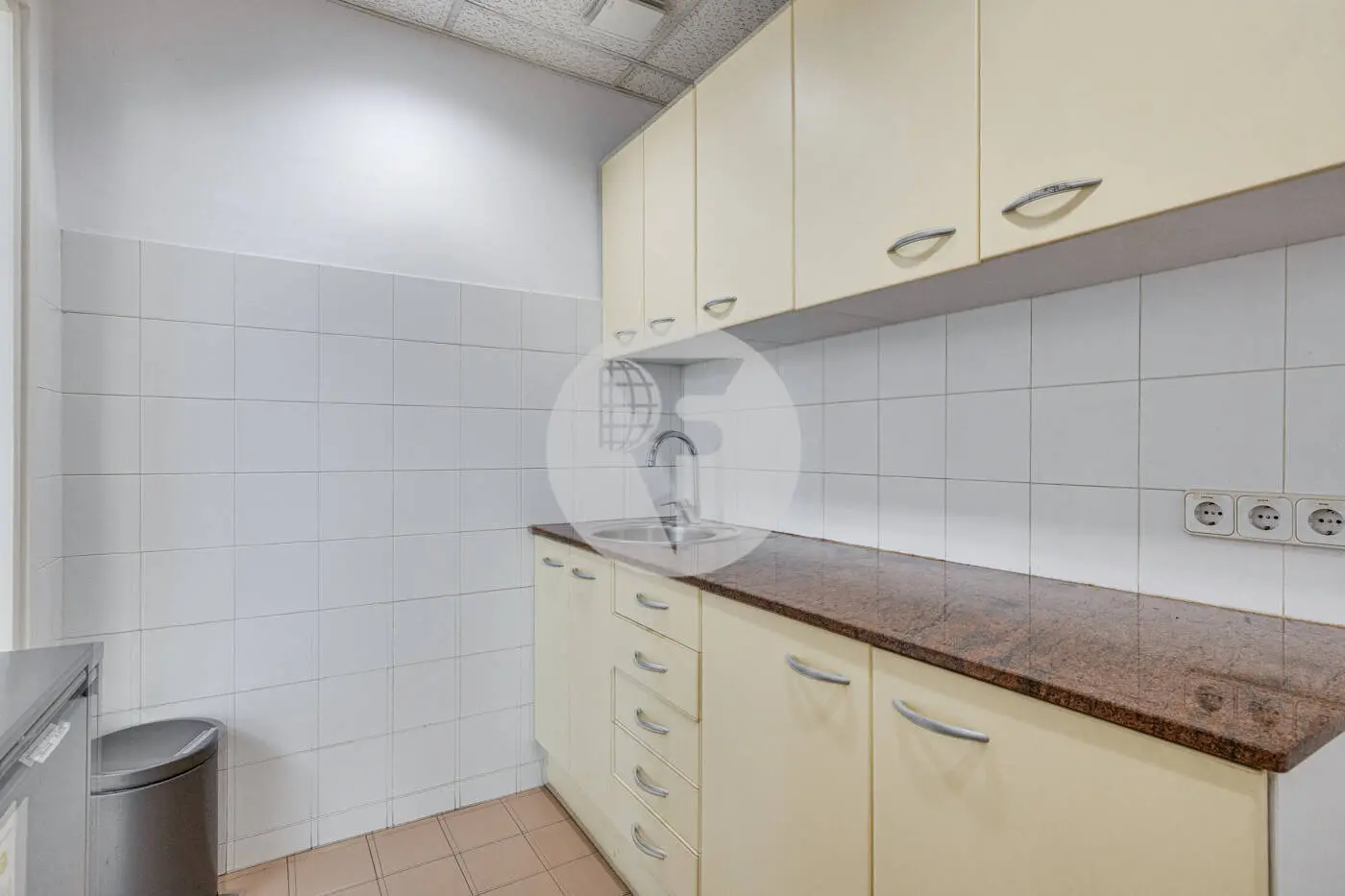 TRAVESSERA DE LES CORTS - imagen 34