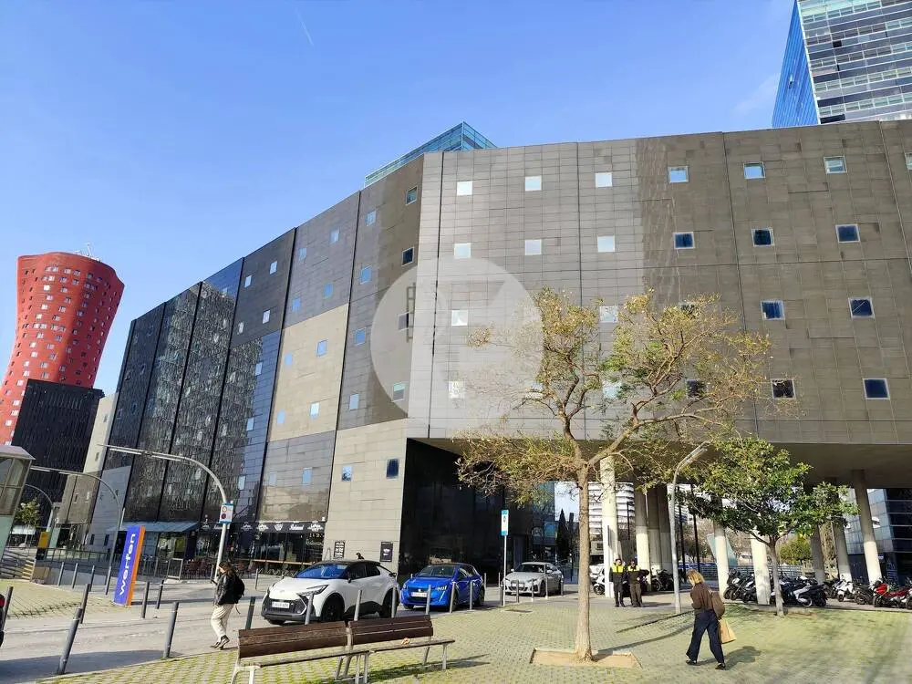 OFICINA IMPLANTADA CON TERRAZA EN HOSPITALET DE LLOBREGAT - imagen 17