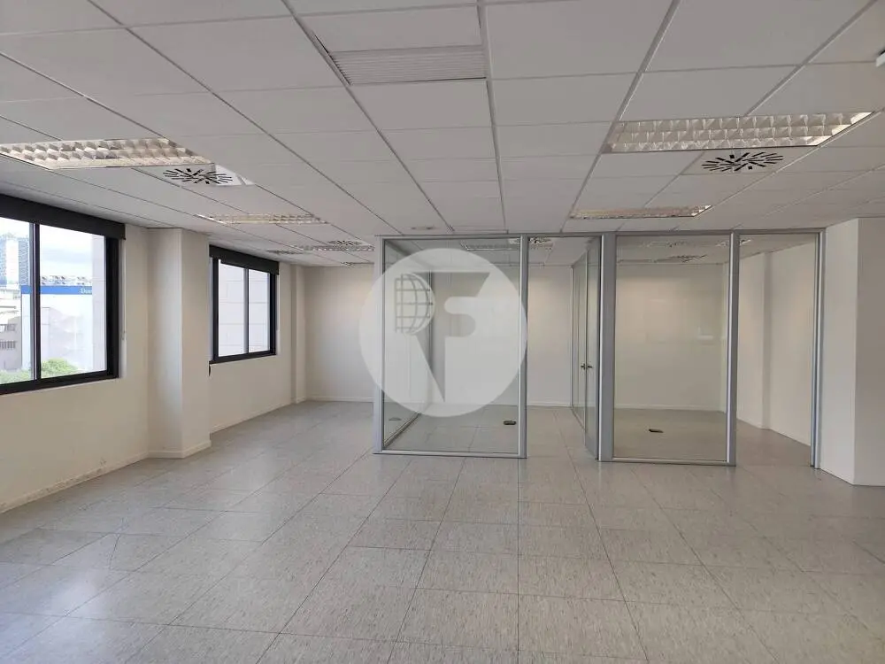 OFICINA ALQUILER POL. IND. PEDROSA - imagen 2