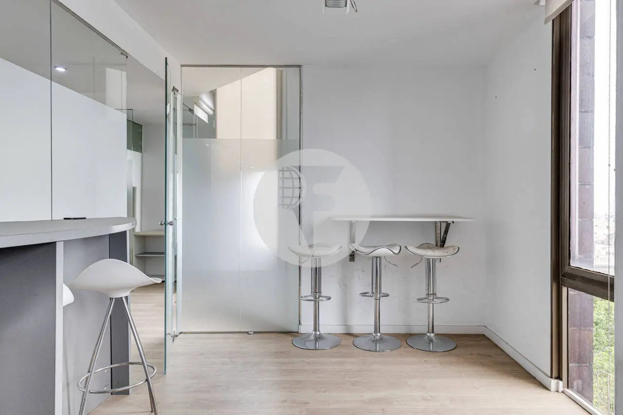 Exclusiva Oficina en Alquiler en Barcelona | Torre Urquinaona | Planta 10 con Vistas Panorámicas - imagen 19