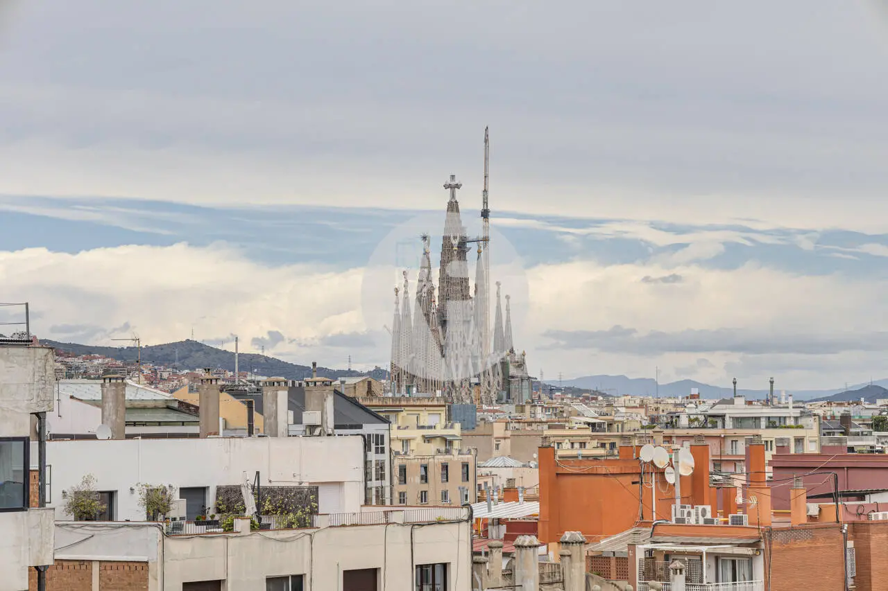 Exclusiva Oficina en Alquiler en Barcelona | Torre Urquinaona | Planta 10 con Vistas Panorámicas - imagen 25