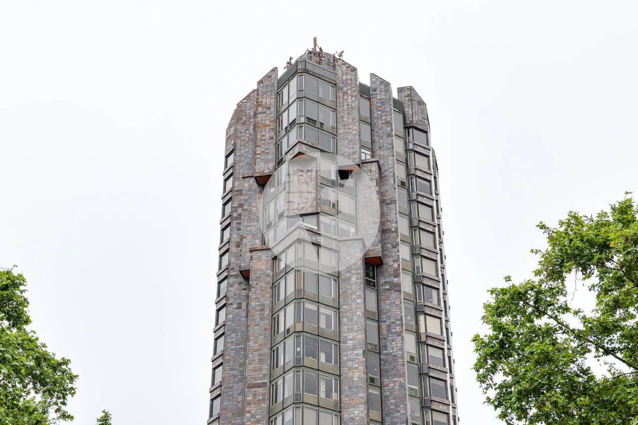 Exclusiva Oficina en Alquiler en Barcelona | Torre Urquinaona | Planta 10 con Vistas Panorámicas - imagen 28