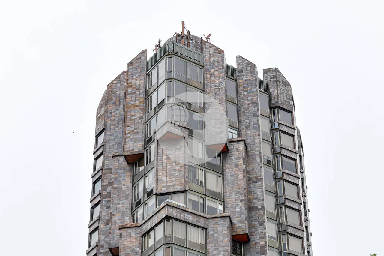Exclusiva Oficina en Alquiler en Barcelona | Torre Urquinaona | Planta 10 con Vistas Panorámicas - imagen 30