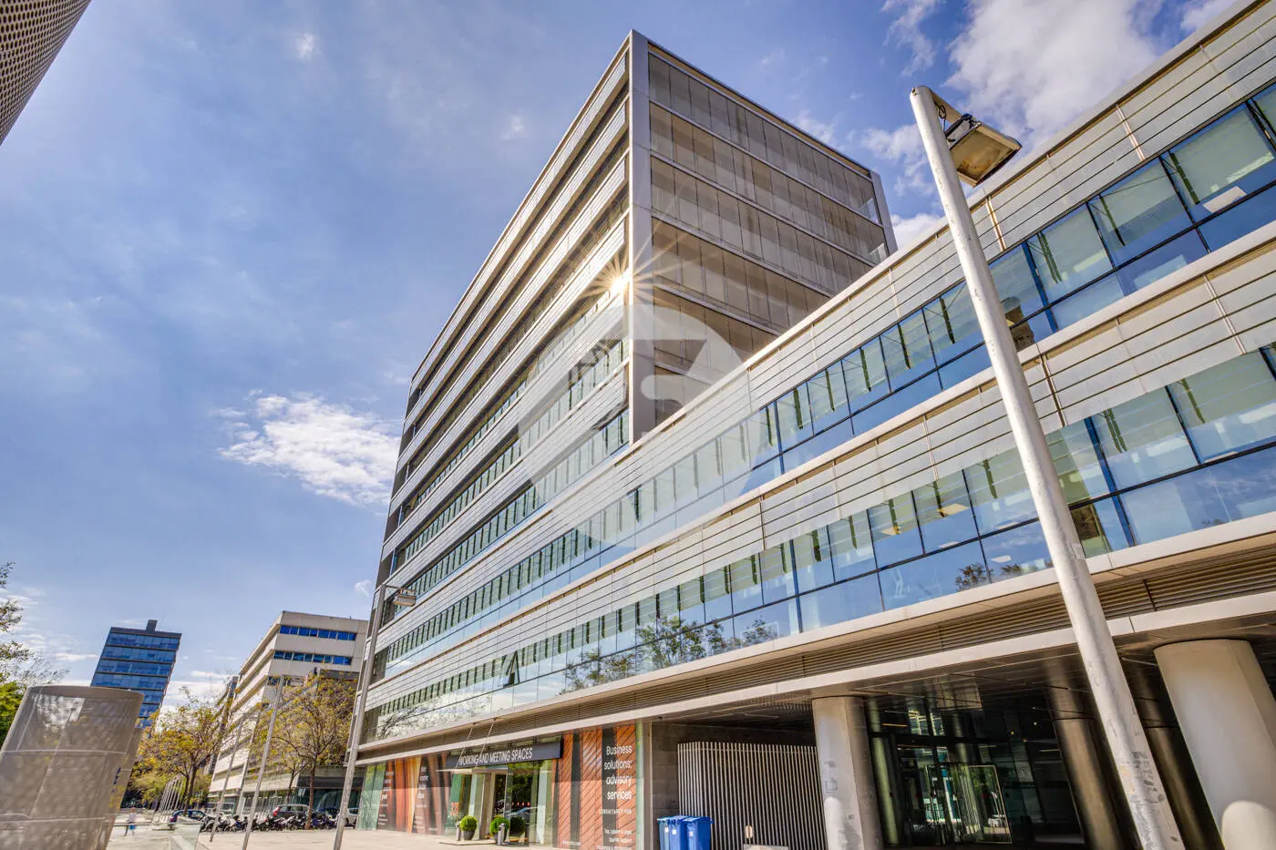 ON BUILDING - imagen 5