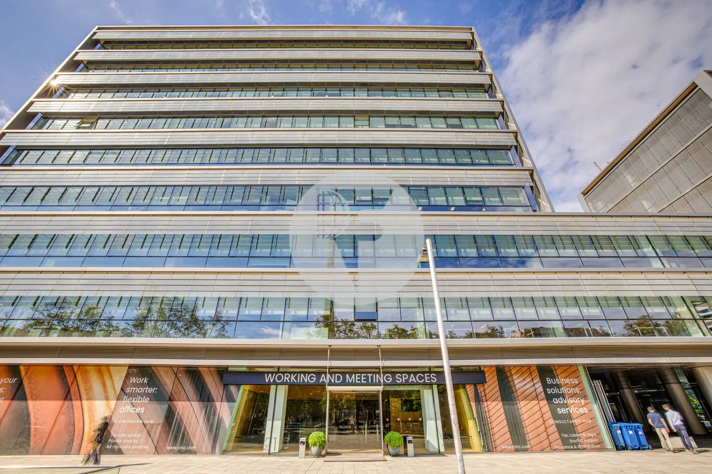 ON BUILDING - imagen 7