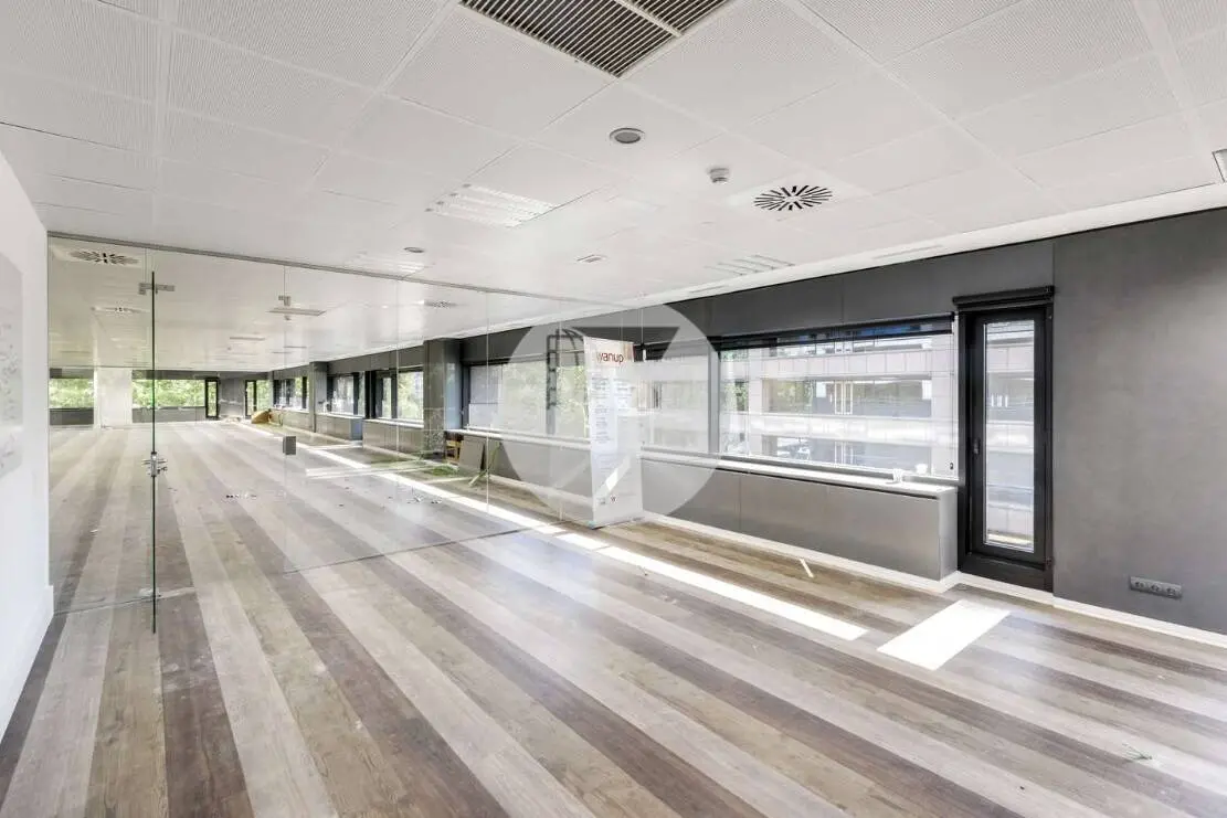 Oficinas Premium en Vía Augusta, Sarrià-Sant Gervasi: Espacios Flexibles y Conectados