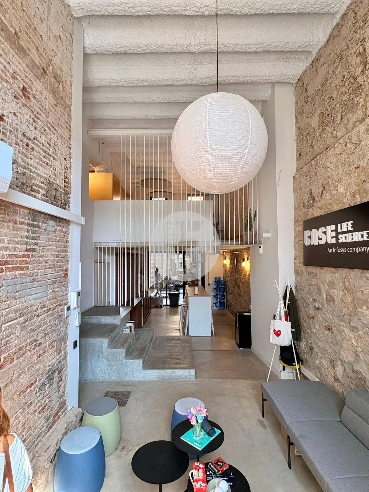 OFICINA DE DISEÑO EN POBLENOU - imagen 15