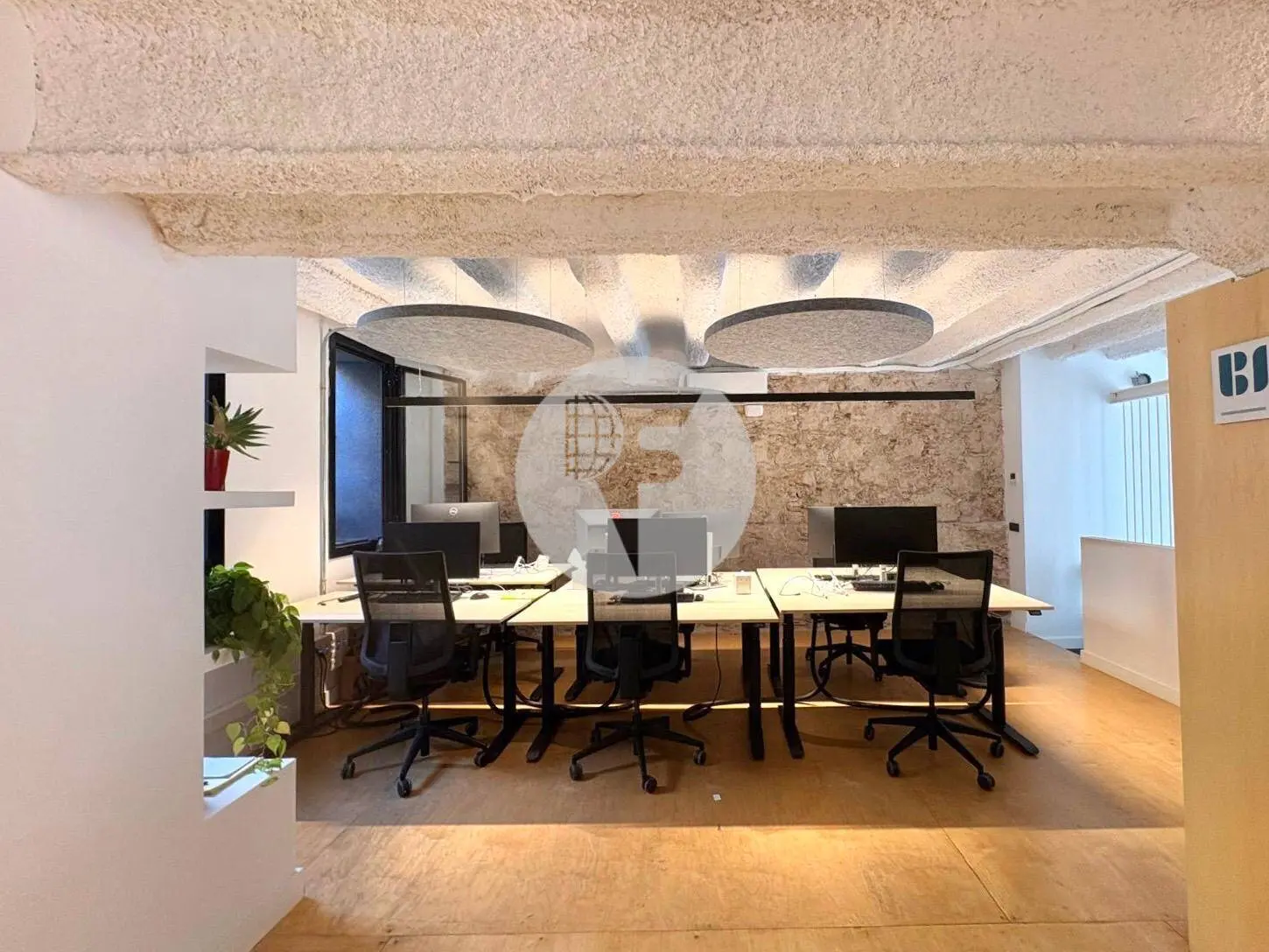 OFICINA DE DISEÑO EN POBLENOU - imagen 2