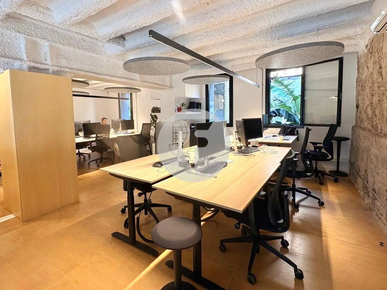 OFICINA DE DISEÑO EN POBLENOU - imagen 3
