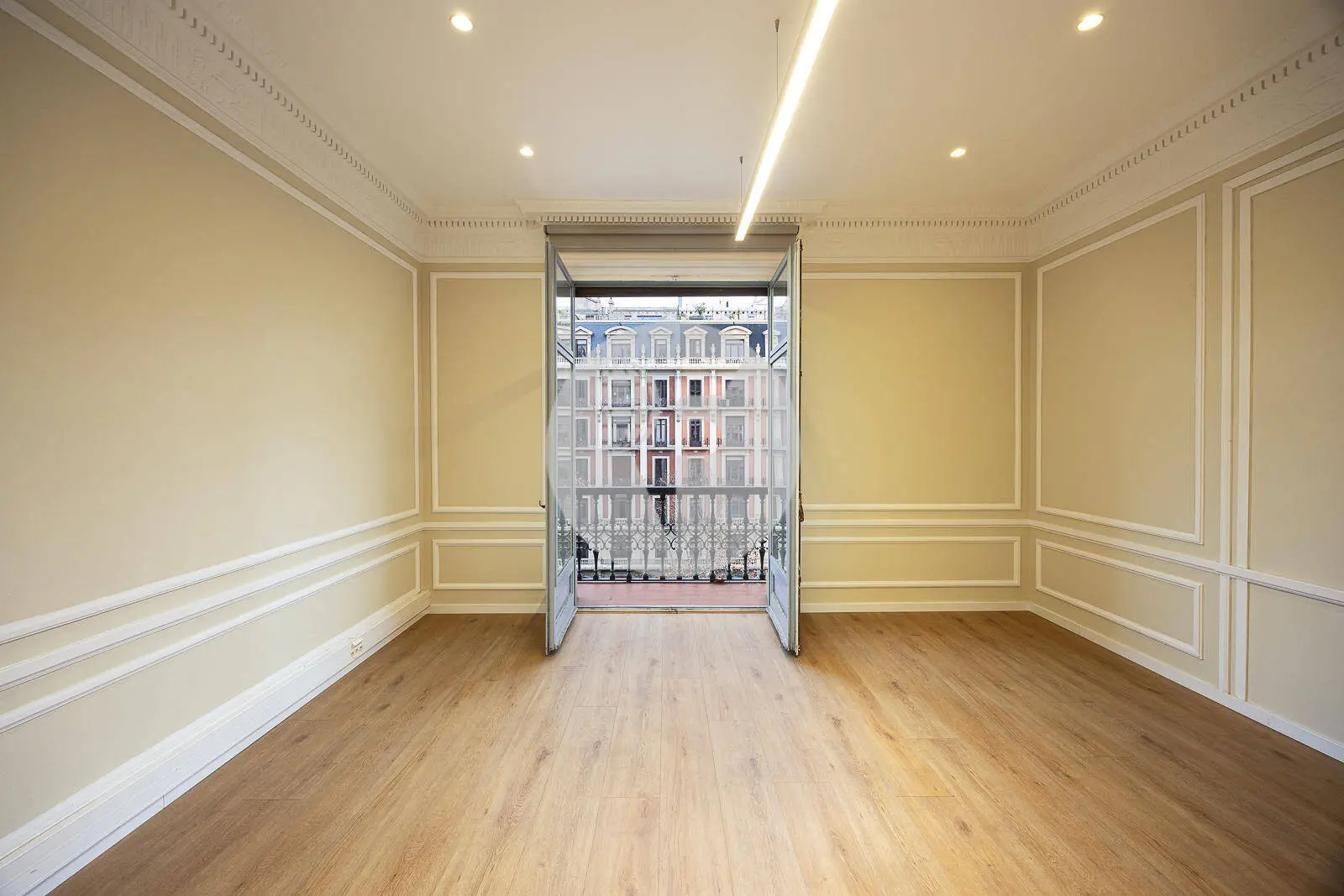 OFICINA REFORMADA DE 310 M² EN ALQUILER EN AVENIDA DIAGONAL - imagen 7