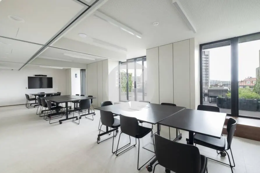 OFICINAS EN ALQUILER EN EL EDIFICIO BEETHOVEN, JUNTO A AVENIDA DIAGONAL Y FRANCESC MACIÀ - imagen 3