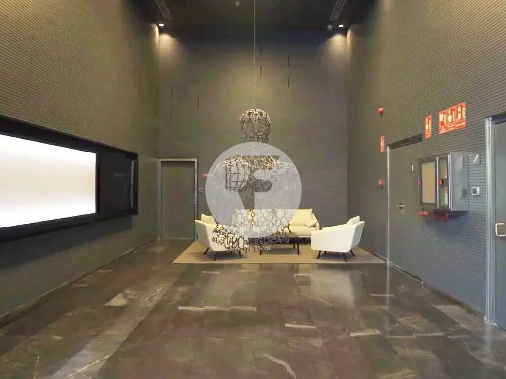 OFICINA IMPLANTADA. EDIFICIO MEDIA COMPLEX. - imagen 4