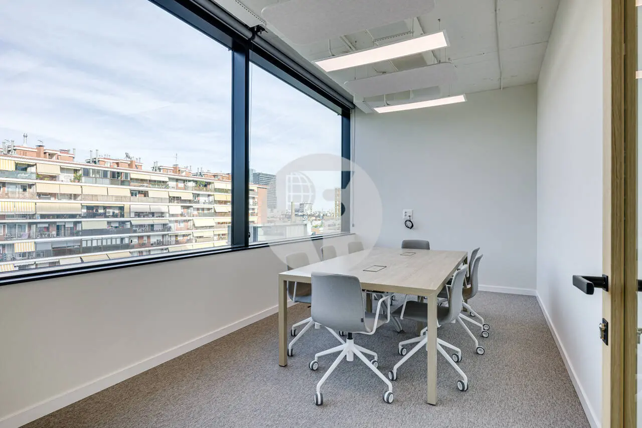 OFICINA PLUG & PLAY EN TORRE LLACUNA – TERRAZA PRIVADA Y VISTAS EN EL 22@ - imagen 14