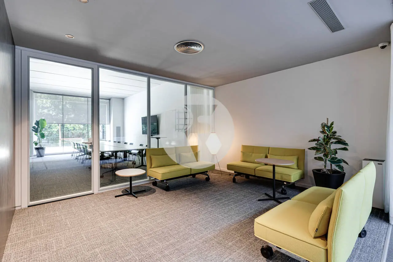 OFICINAS EN ALQUILER EN EL 22@ DE BARCELONA CON ROOFTOP - imagen 25