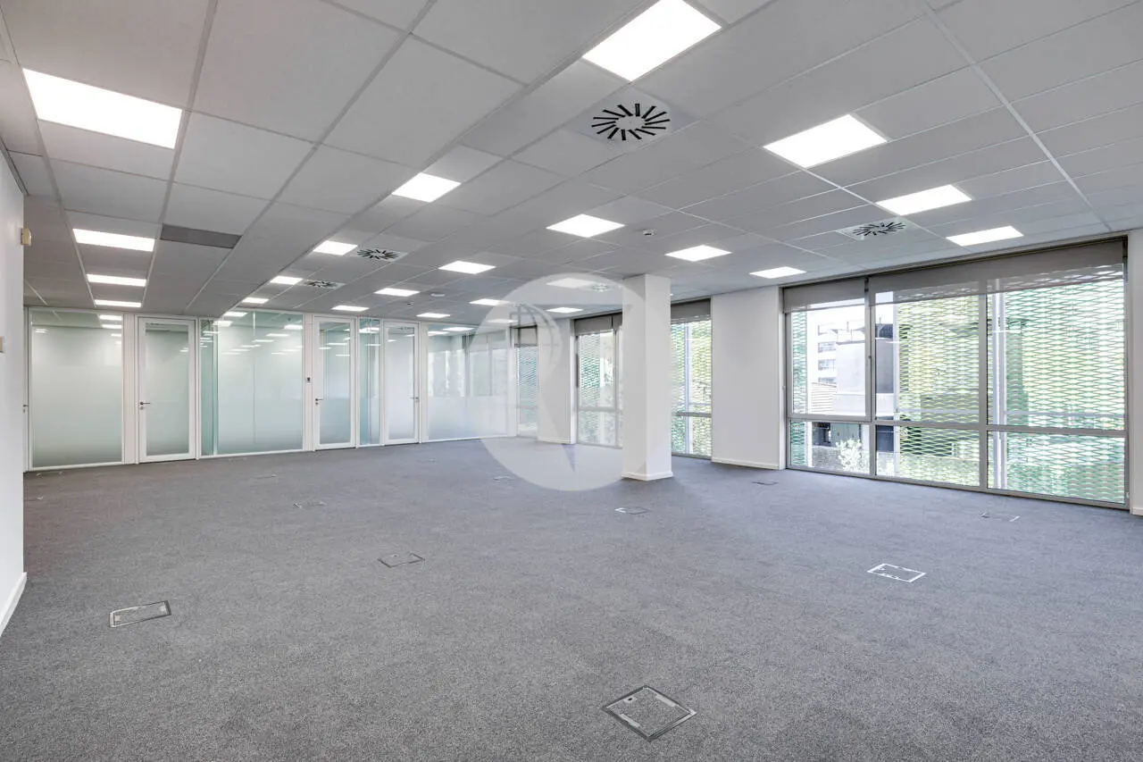 OFICINAS EN ALQUILER EN EL 22@ DE BARCELONA CON ROOFTOP - imagen 14