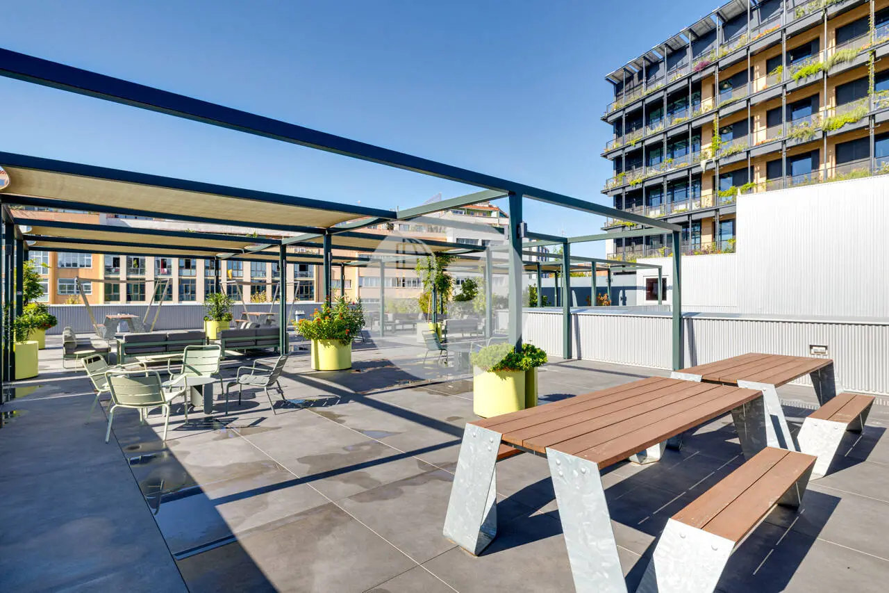 OFICINAS EN ALQUILER EN EL 22@ DE BARCELONA CON ROOFTOP - imagen 23